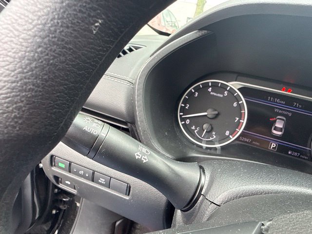 Used 2024 Nissan Sentra SV FWD image 17