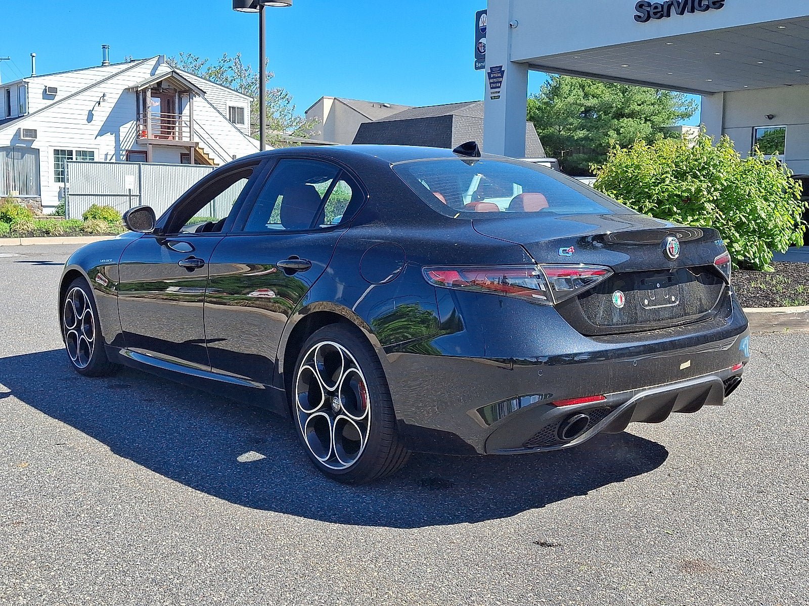Used 2024 Alfa Romeo Giulia Veloce AWD/4WD image 4