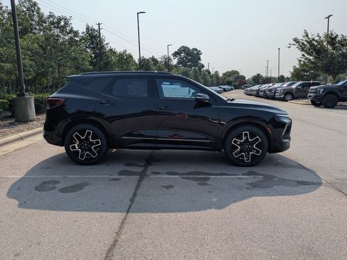 Used 2023 Chevrolet Blazer RS w/ Enhanced Convenience Package AWD/4WD image 3