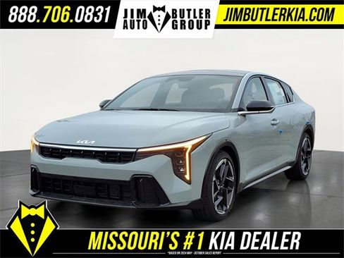 New 2025 Kia K4 GT-Line image 1
