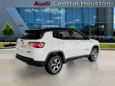 Used 2022 Jeep Compass Trailhawk w/ Trailhawk Elite Group image 9