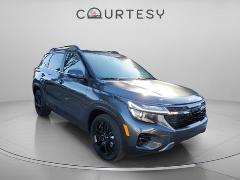 Certified 2024 Kia Seltos X-Line image 5