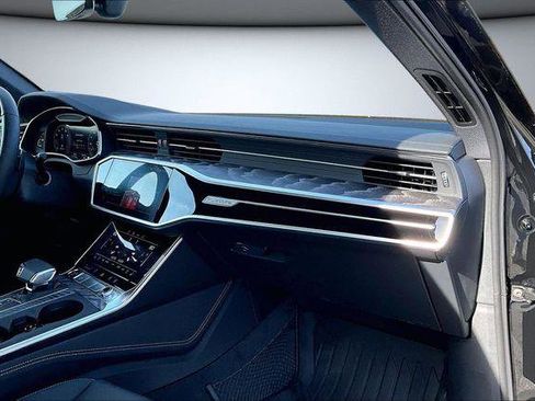 Used 2025 Audi A6 Premium Plus image 27