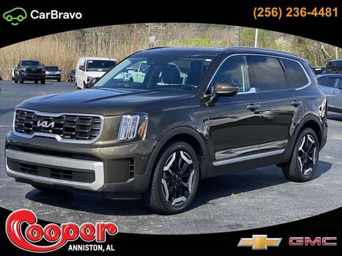 Used 2023 Kia Telluride S w/ S Sunroof Package FWD image 1