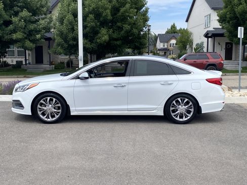 Used 2017 Hyundai Sonata Limited 2.0T FWD image 3