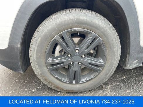 Used 2019 GMC Terrain SLE w/ Driver Convenience Package FWD image 5
