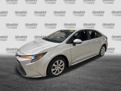 Used 2026 Toyota Corolla LE FWD image 38