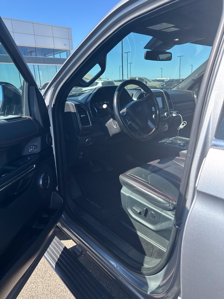 Used 2021 Ford Expedition Limited w/ Equipment Group 303A AWD/4WD image 6