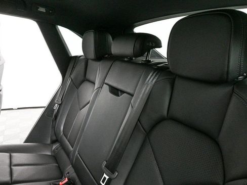 Certified 2026 Porsche Macan image 22