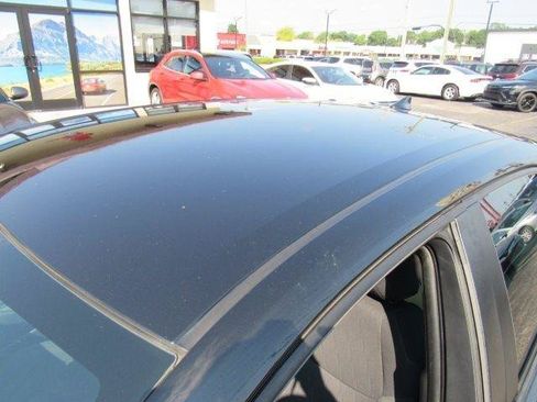 Used 2021 Toyota Corolla LE FWD image 9