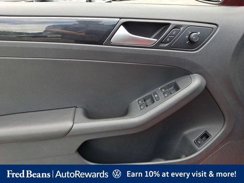 Used 2018 Volkswagen Jetta Sport FWD image 16