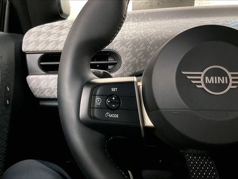 Certified 2025 MINI Cooper S image 20