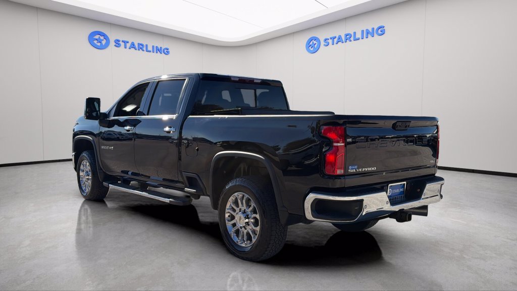Used 2025 Chevrolet Silverado 3500 LTZ w/ LTZ Plus Package AWD/4WD image 5