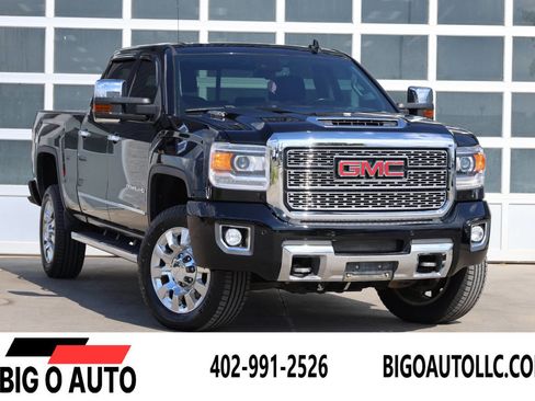 Used 2019 GMC Sierra 2500 Denali w/ Duramax Plus Package image 1