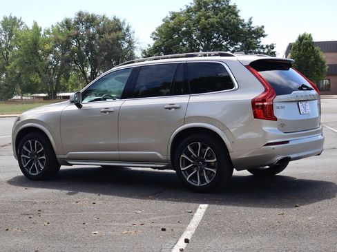 Used 2018 Volvo XC90 T6 Momentum w/ Convenience Package AWD/4WD image 7