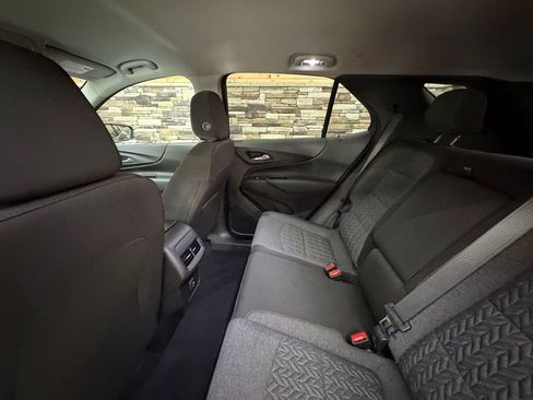 Used 2023 Chevrolet Equinox LT image 28