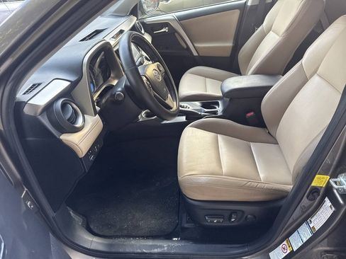 Used 2015 Toyota RAV4 Limited AWD/4WD image 9