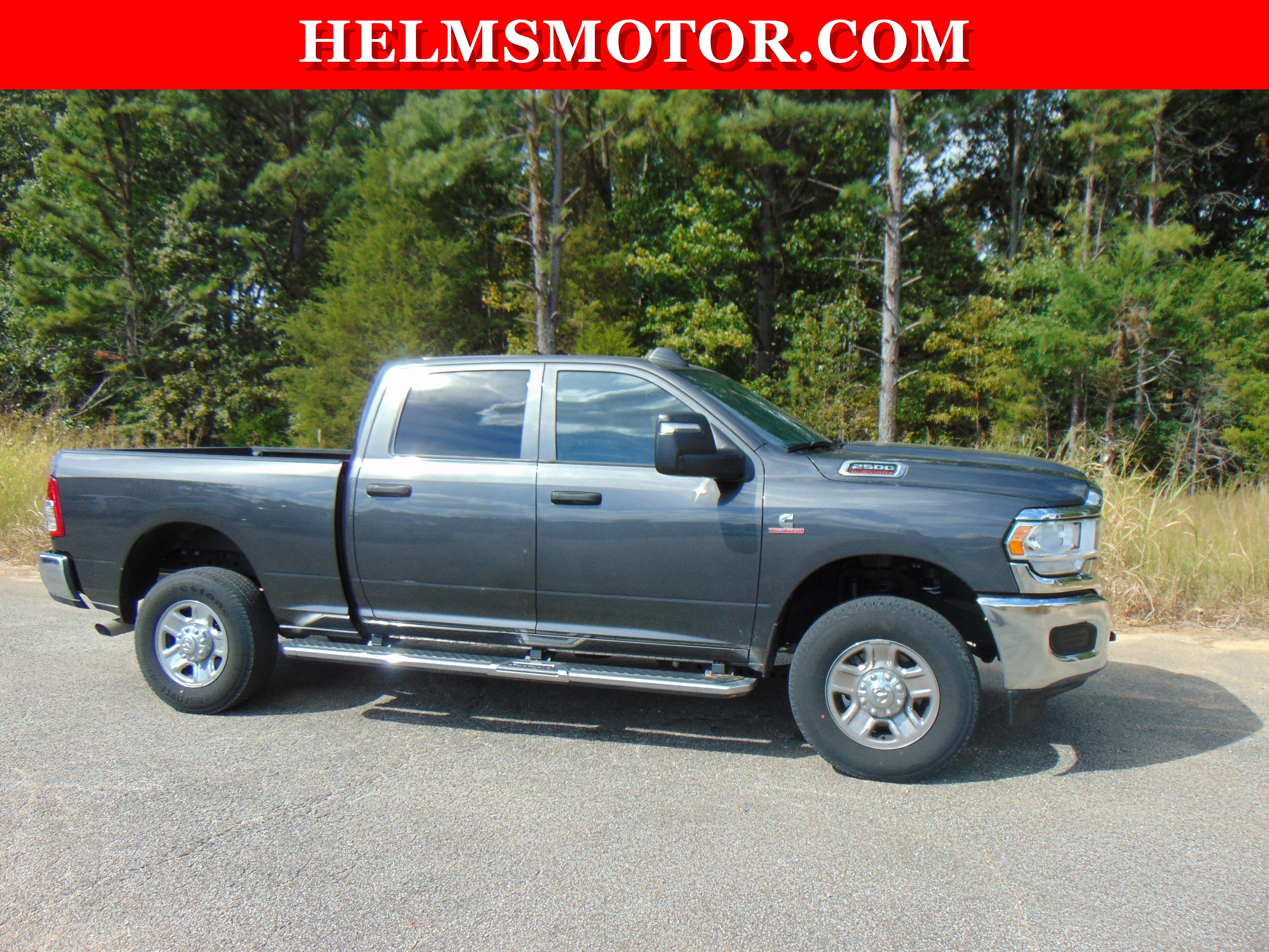 Used 2024 RAM 2500 Tradesman w/ Chrome Appearance Group AWD/4WD image 11