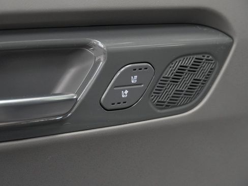 Used 2024 Kia EV9 Land image 49