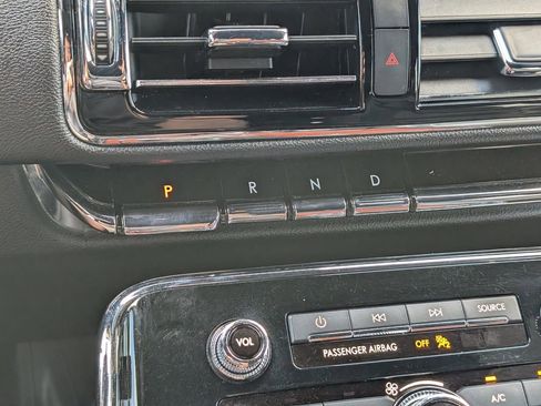 Used 2020 Lincoln Navigator L Reserve w/ Equipment Group 208A Reserve image 30