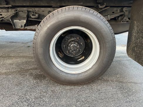 Used 2012 Ford F350 XL w/ PWR Equipment Group image 29