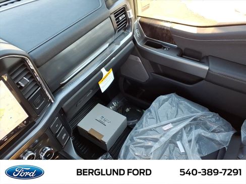New 2026 Ford F550 4x4 Crew Cab image 18