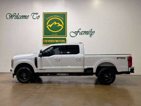 Used 2023 Ford F250 XLT w/ XLT Premium Package AWD/4WD image 6