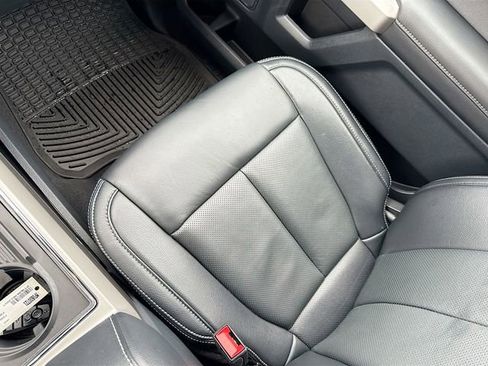 Certified 2022 Ford F250 Lariat w/ Lariat Ultimate Package image 25