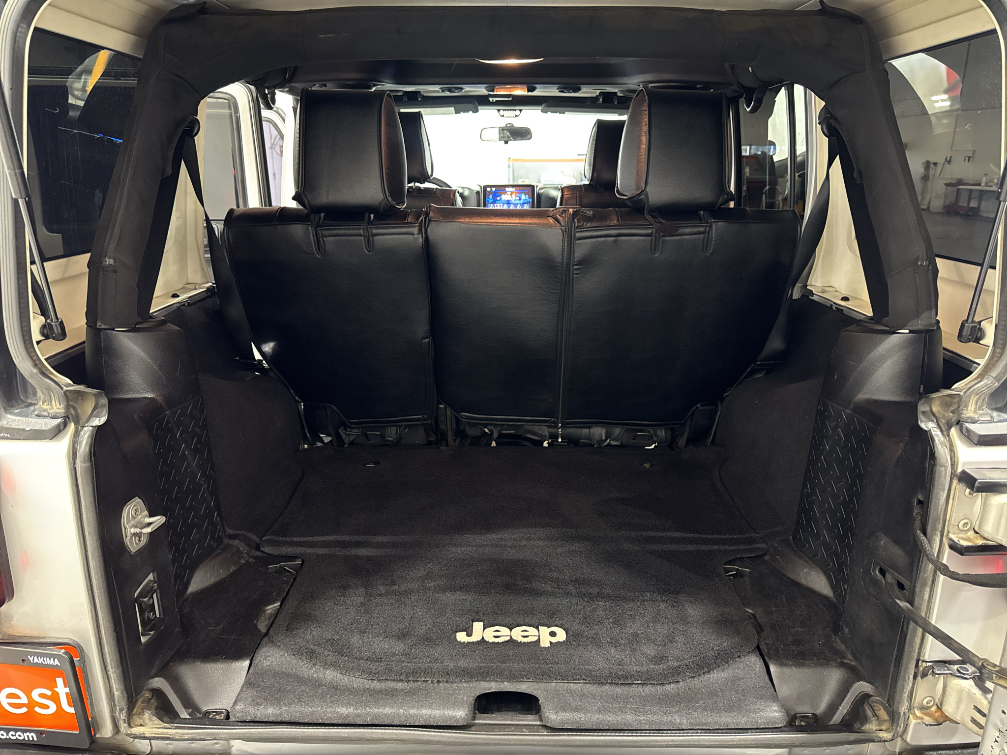 Used 2012 Jeep Wrangler Unlimited Sport AWD/4WD image 40