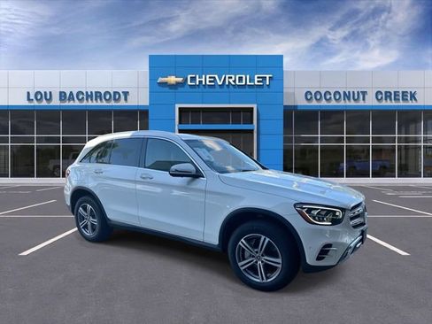 Used 2022 Mercedes-Benz GLC 300 4MATIC w/ Multimedia Package Lite image 2