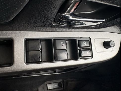 Used 2014 Subaru Crosstrek Touring image 13