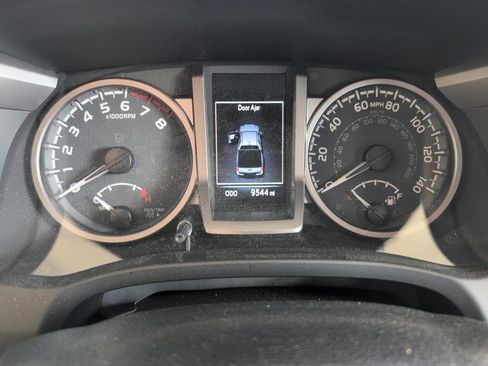 Used 2023 Toyota Tacoma SR5 RWD image 11