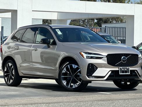 New 2026 Volvo XC60 B5 Plus w/ Protection Package Premier AWD/4WD image 2