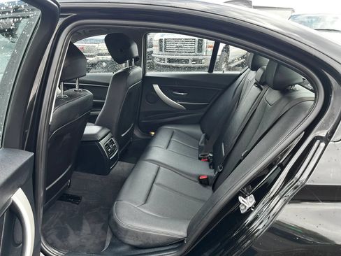 Used 2017 BMW 320i Sedan RWD image 11