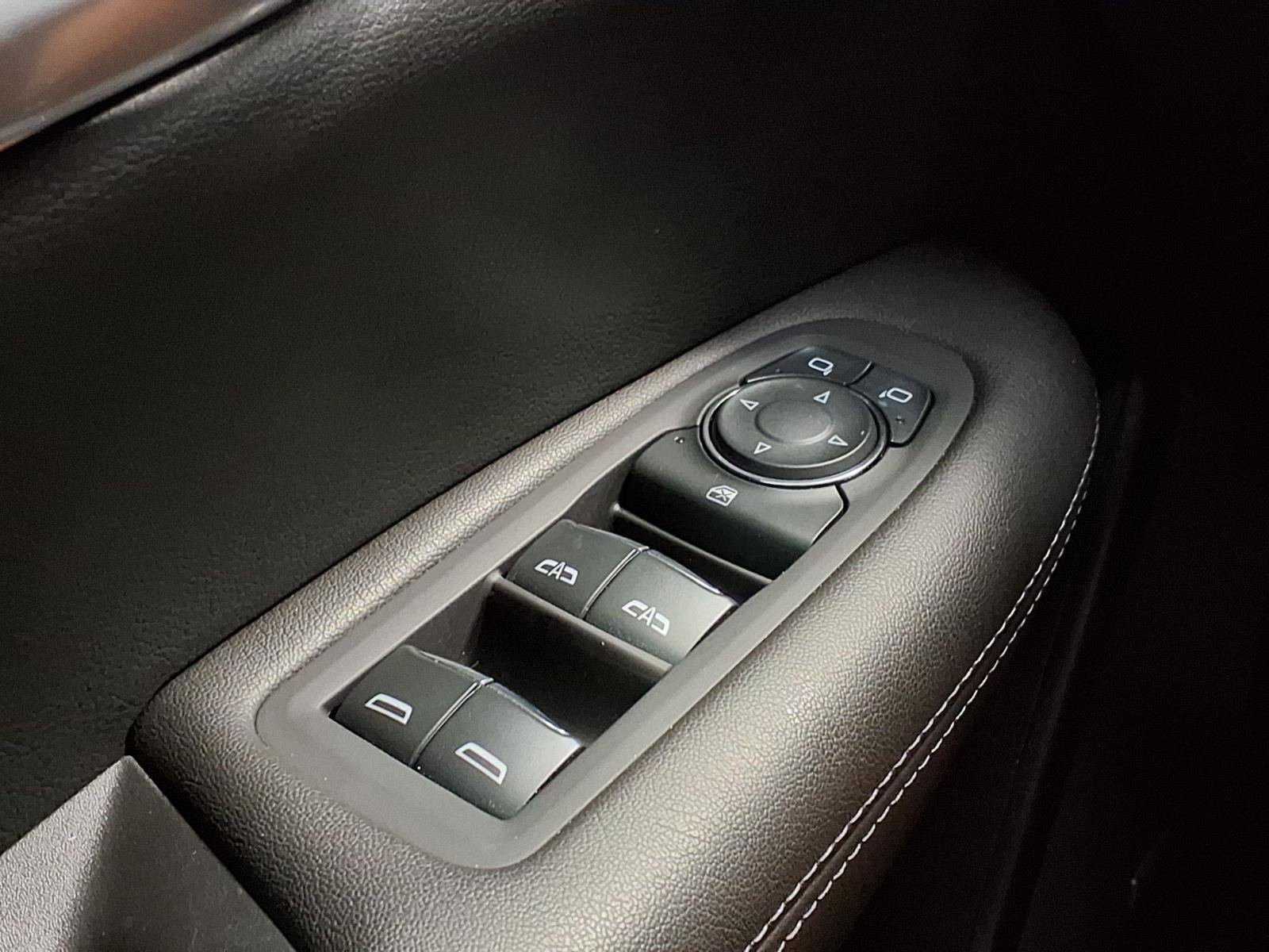Certified 2024 Cadillac XT5 Luxury FWD image 23