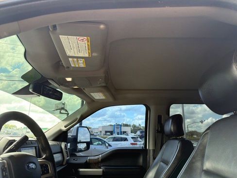 Used 2017 Ford F250 Lariat w/ Lariat Ultimate Package AWD/4WD image 16