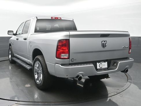 Used 2018 RAM 1500 Express w/ Express Value Package AWD/4WD image 4