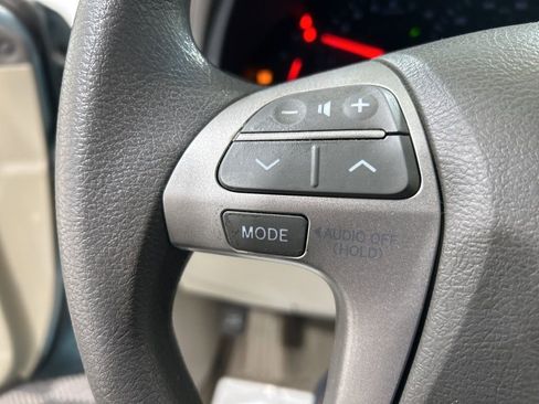 Used 2009 Toyota Camry LE image 24