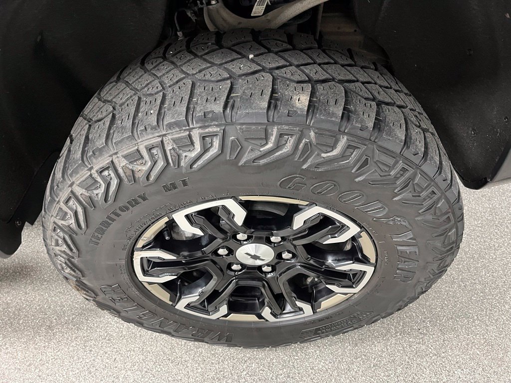 Used 2023 Chevrolet Silverado 1500 ZR2 AWD/4WD image 18
