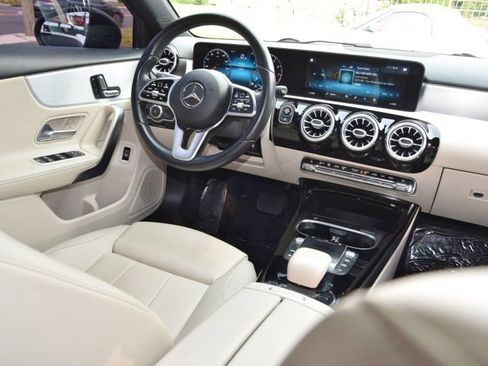 Used 2021 Mercedes-Benz A 220 image 21