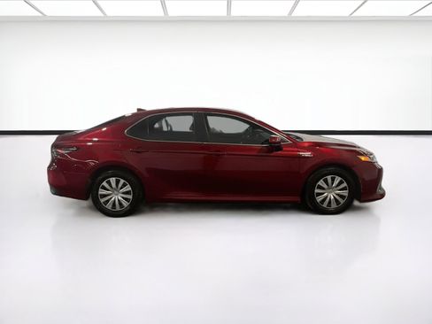 Used 2021 Toyota Camry LE FWD image 22
