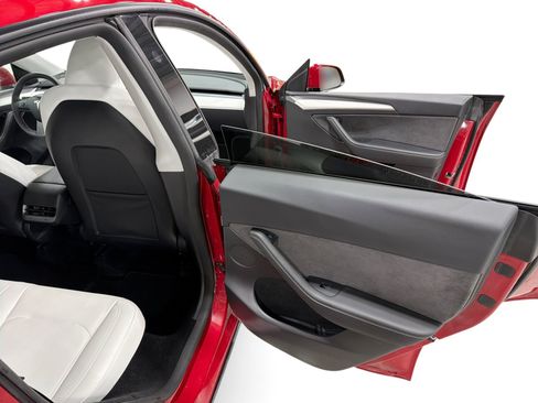 Certified 2023 Tesla Model Y Performance AWD/4WD image 12