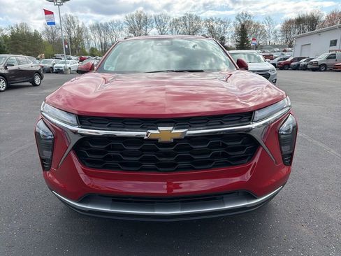 New 2026 Chevrolet Trax LT w/ LT Convenience Package FWD image 25