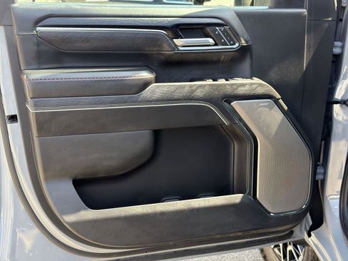 Used 2024 GMC Sierra 2500 AT4X AWD/4WD image 22