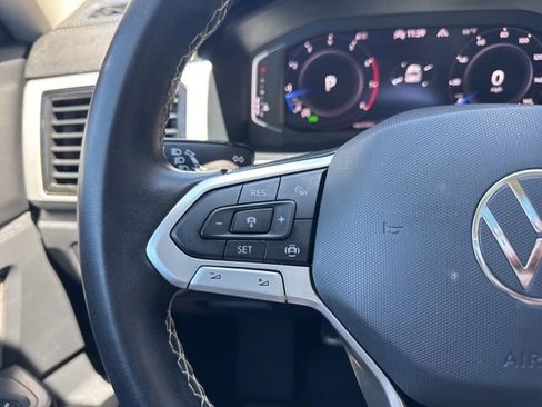 Certified 2023 Volkswagen Atlas SE w/ Panoramic Sunroof Package AWD/4WD image 19