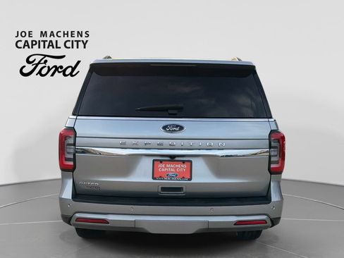 Used 2024 Ford Expedition Limited AWD/4WD image 6