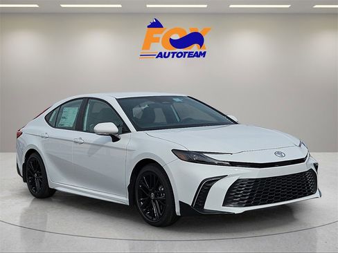 New 2026 Toyota Camry SE image 6