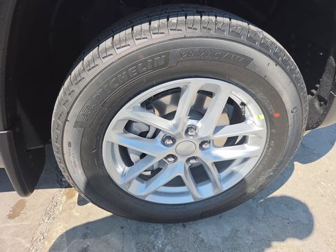 New 2026 Jeep Grand Cherokee Laredo X AWD/4WD image 29