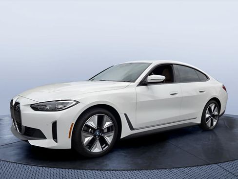Certified 2023 BMW i4 eDrive35 w/ Premium Package RWD image 2