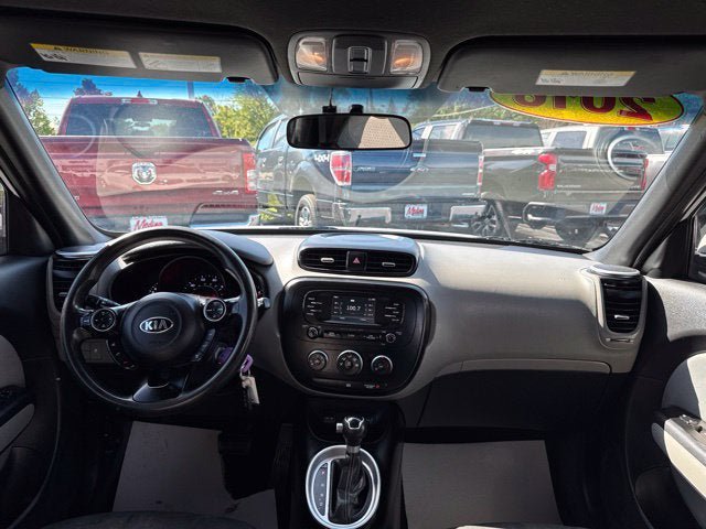 Used 2016 Kia Soul + FWD image 24